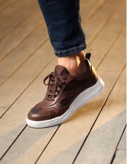 حذاء سبور مموه 