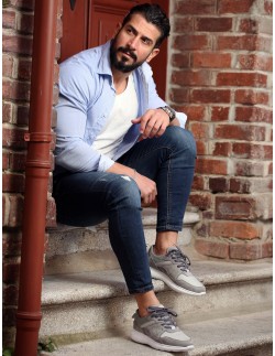 Modern spor ayakkabı